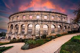 Menjelajah dan Mempelajari Struktur Bangunan Kuno