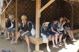 Menjelajah Pemukiman Suku Pedalaman Indonesia